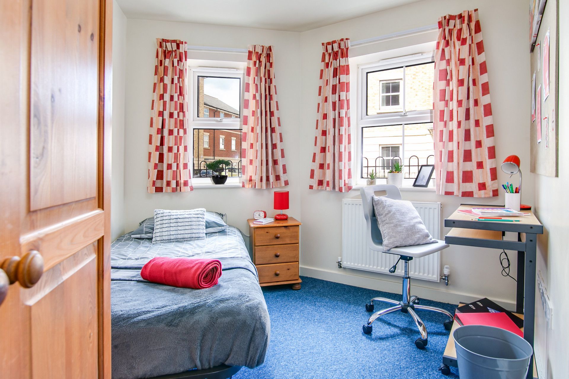 Single Bedroom - Shared Facilities